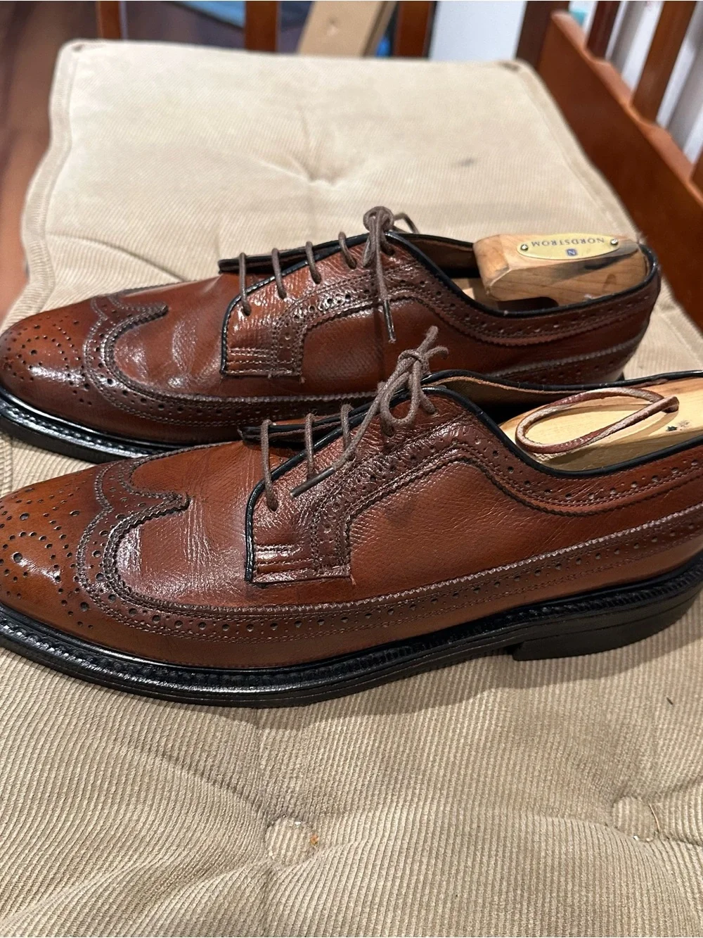 JC Penny 1970 Vintage Men's Brown Leather Wingtip Dress Shoes.
